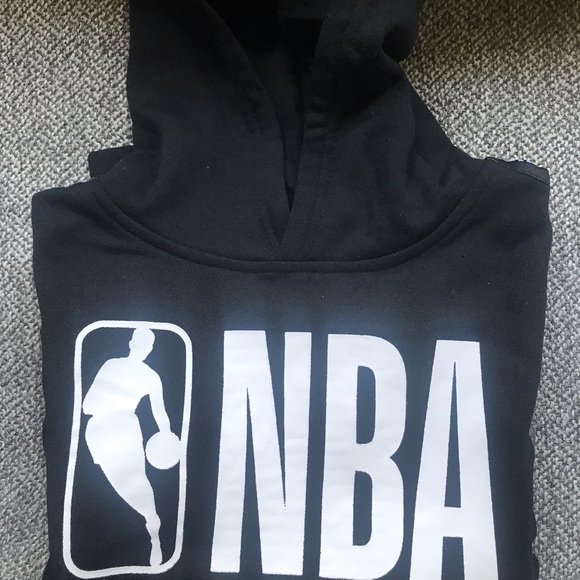 NEW WITH TAGS OFFICIAL NBA SWEATSHIRT - Picture 8 of 8